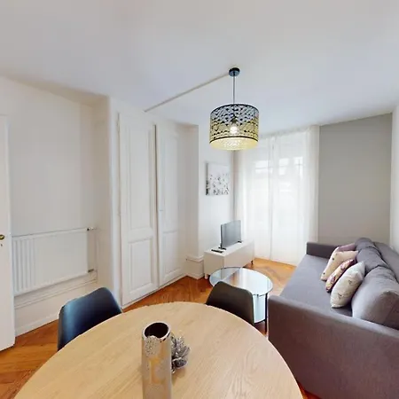 Appartement 1-bedroom - Eaux-vives Ja9-3 *
